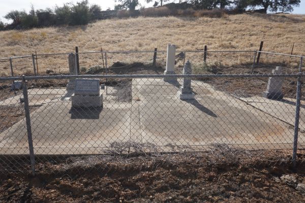 [Picture of her Oddfellow grave]